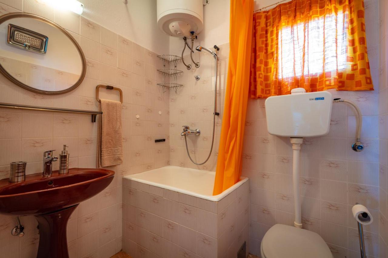Holiday Home Barbara Трогир Экстерьер фото